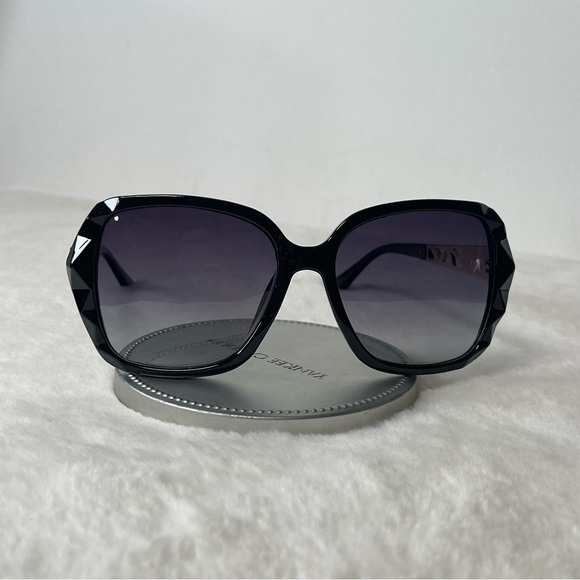 Black & Gold Oversized Square Sunglasses Polarized Tinted w Crystal Frames Nwt - Picture 7 of 15